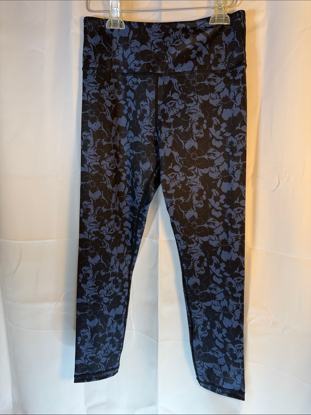 High-Rise Floral Print Leggings - Black & Blue size: 8-10